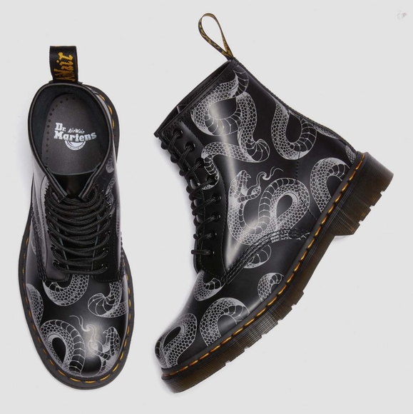 Dr. Martens | Shoes | Dr Martens 46 Wild Serpent Smooth Black Lace Dr. Martens | Shoes | Dr Martens 46 Wild Serpent Smooth Black Lace